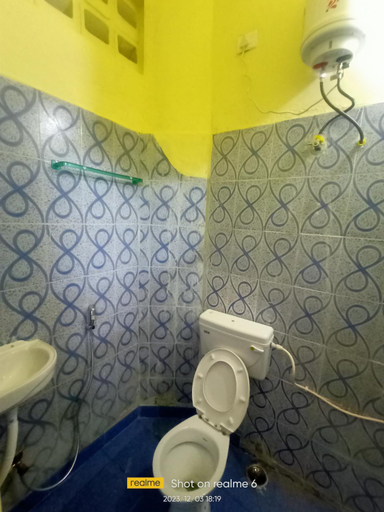 Bathroom 4, LA villa Rani, Madurai