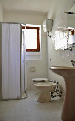 Bathroom 2, Gli Eucalipti Residence, Sassari