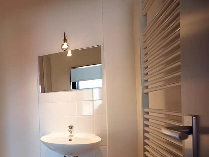 Bathroom 4, Hotel Sickinger Hof, Berlin