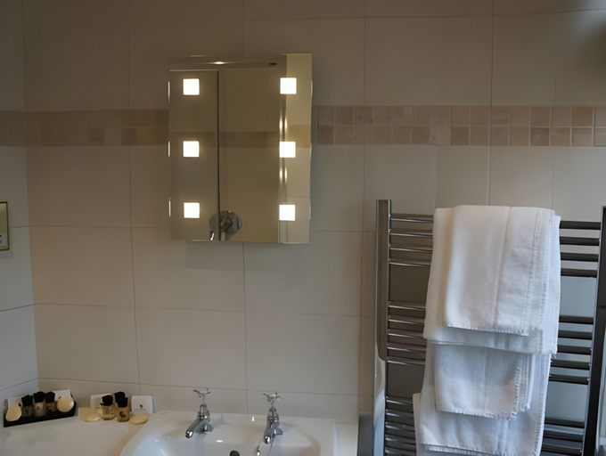 Bathroom 4, The Bedford Hotel, Devon