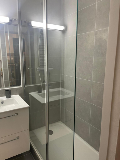 Bathroom 2, Residence Graziella studio 605, Alpes-Maritimes