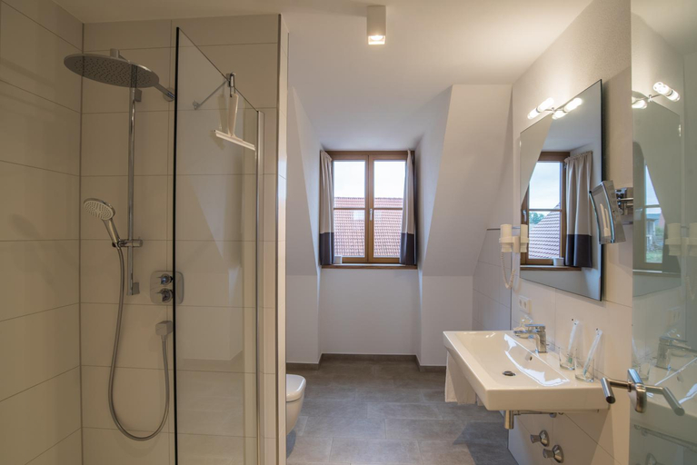 Bathroom 4, Brennereihotel Sponsel, Forchheim