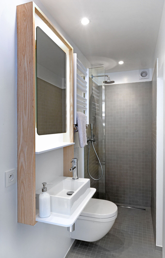 Bathroom 5, HAPPY Guesthouse, Bruxelles