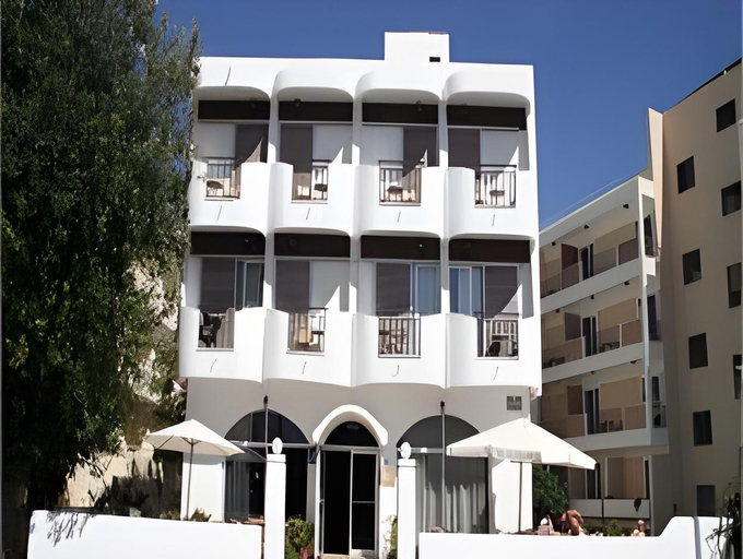 Others 3, Captain's Hotel, South Aegean