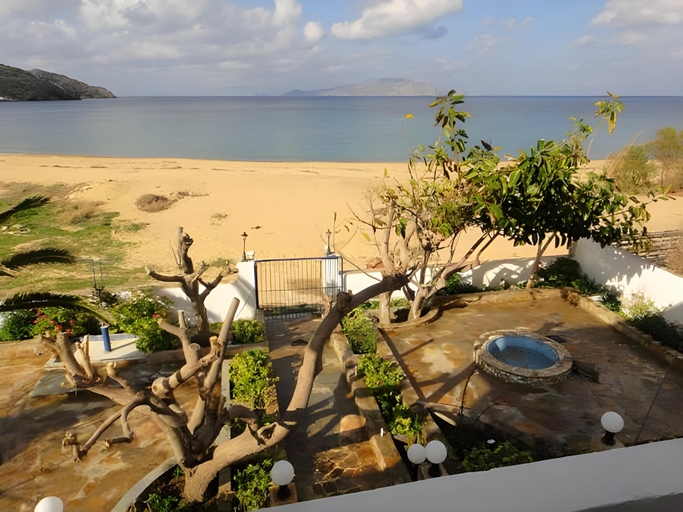 Others 5, Psathi Beach, South Aegean
