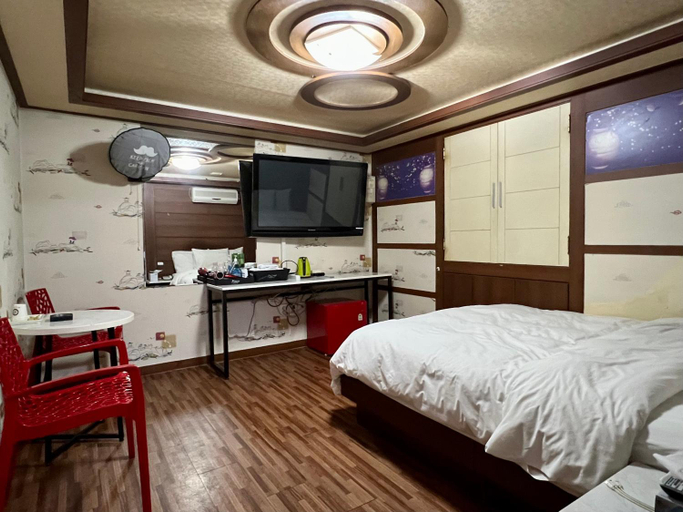 Bedroom 2, Jongno 3-ga Picasso Motel / Motel PICASSO, Jongno