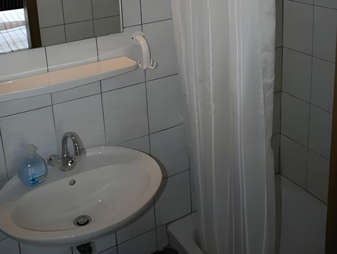 Bathroom 2, Garni Hotel im Fachwerkhof, Städteregion Aachen