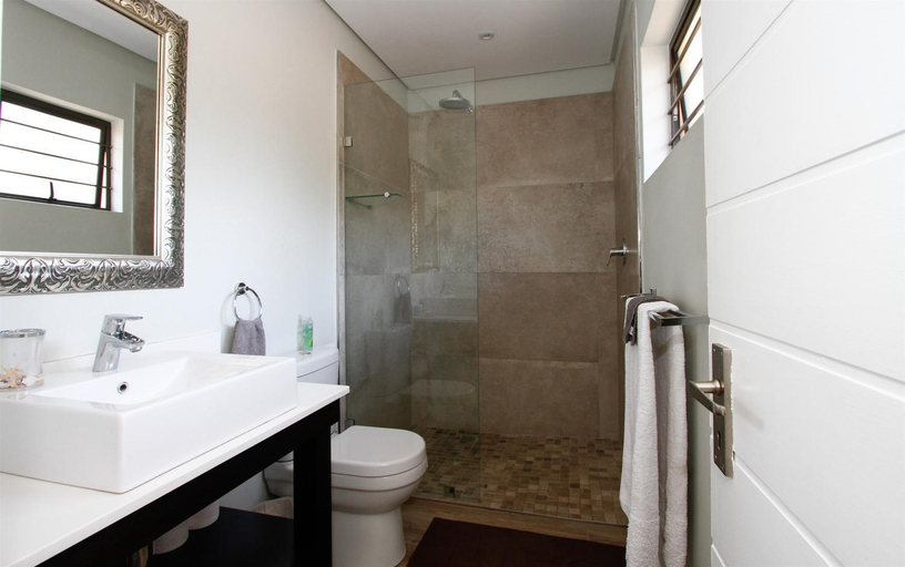 Bathroom 4, Casa Ridge Self-catering, eThekwini