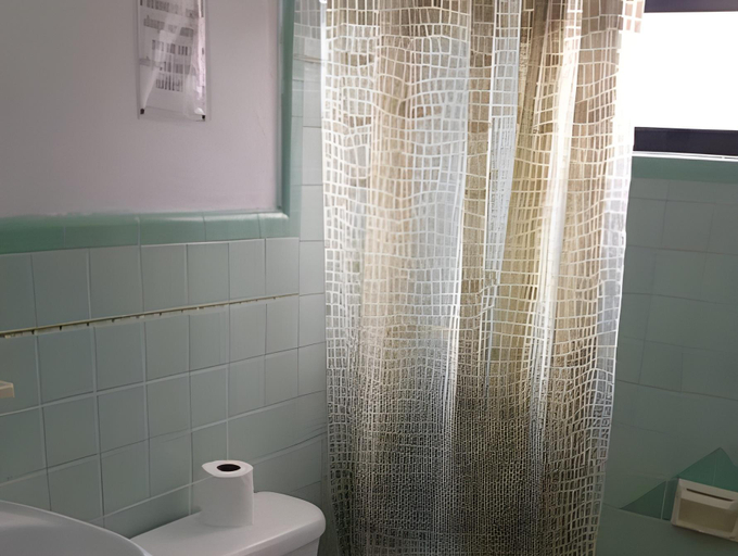 Bathroom 1, Ramona Motel, Miami-Dade