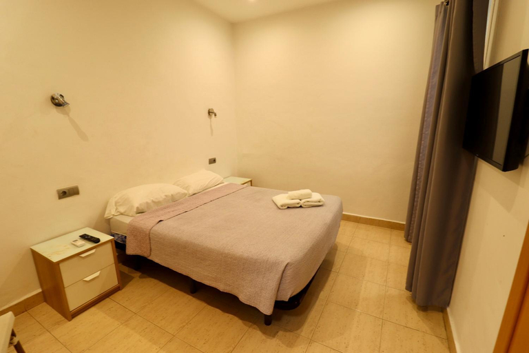 Bedroom 2, Hotel Ibiza, Barcelona