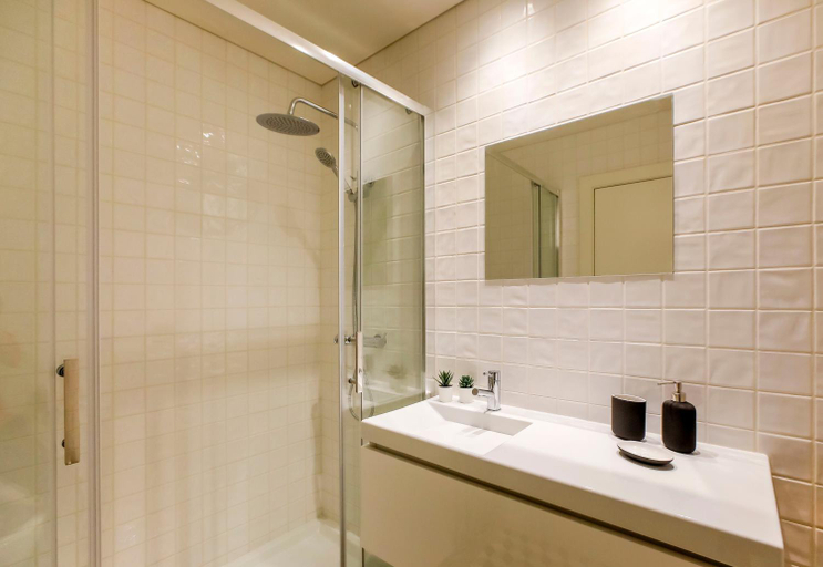 Bathroom 2, Oliveira Apartment`s, Porto
