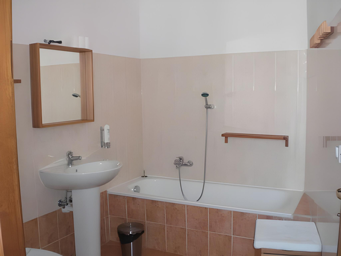 Bathroom, Cascina Govean, Torino