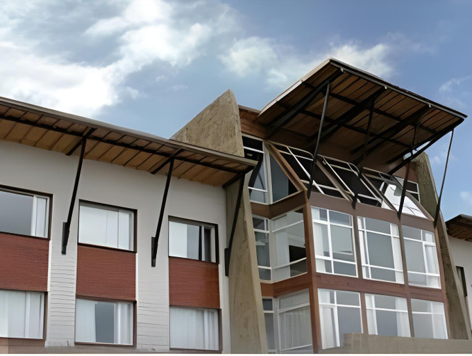 Exterior & Views