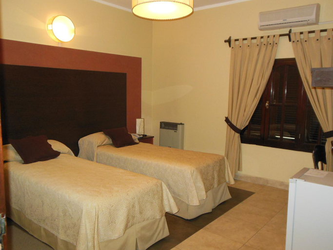 Bedroom, Hotel Aybal, Capital