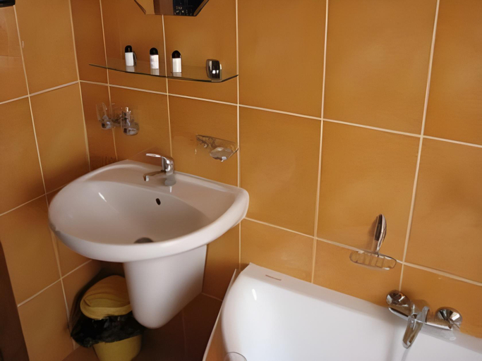 Bathroom 3, Hotel Zlata Stoupa, Kutná Hora