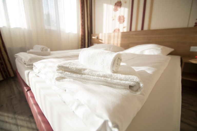 Others 3, Hotel Heisede, Hildesheim