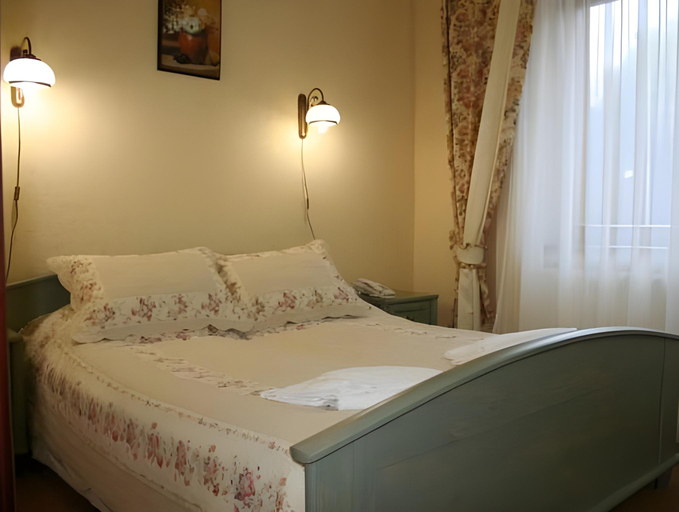Bedroom, Zolota Gora Hotel-Rancho, Uzhhorods'kyi