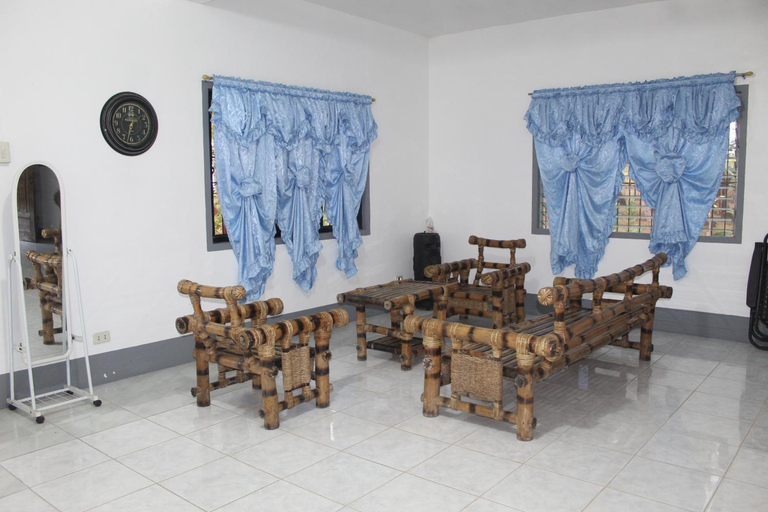 Others 4, Crossroads Beach House, Sablayan