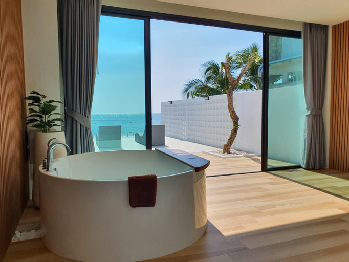 Bathroom 7