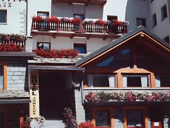 Exterior & Views 1, Hotel Jumeaux, Aosta