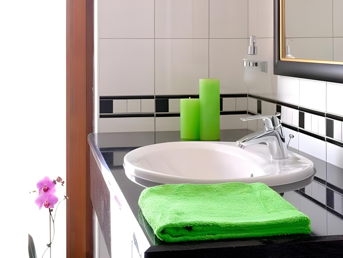 Bathroom 3, Dabas Hotel, Dabasi
