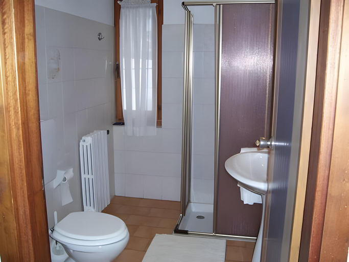 Bathroom 4, Albergo Ristorante Pizzeria DEL PONTE, Verbano-Cusio-Ossola