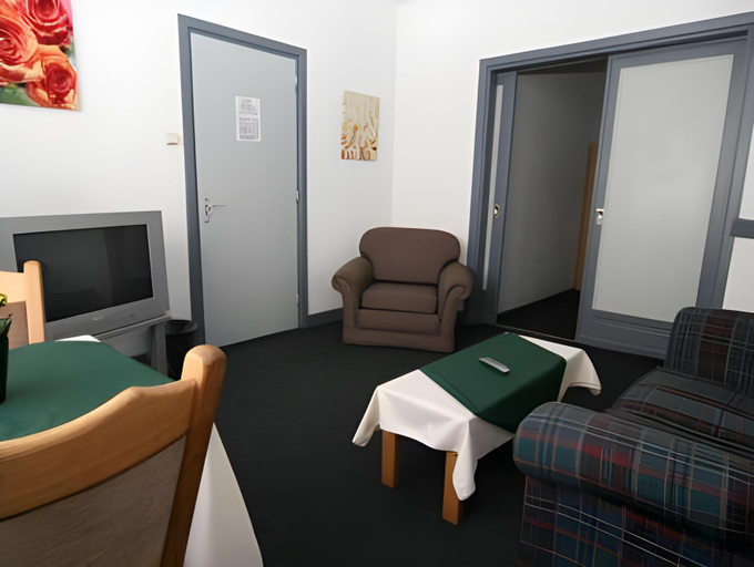 Others 3, Budgethotel de Zwaan, Eindhoven