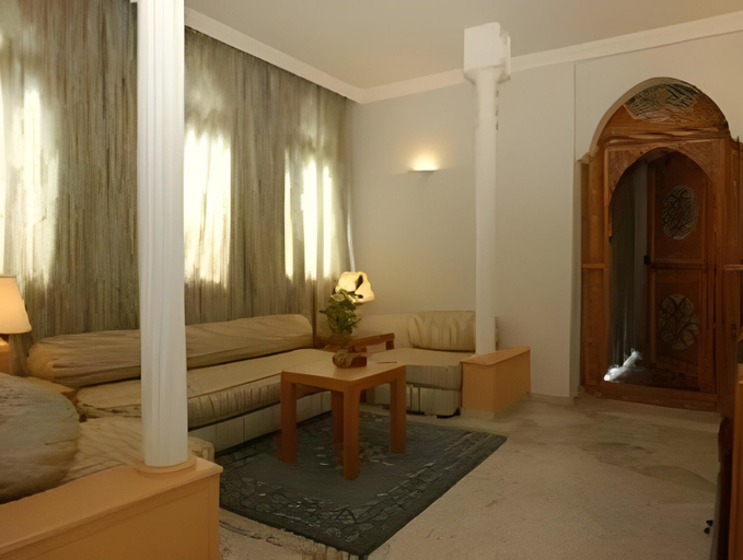 Others 4, Chems Le Tazarkount, Azilal