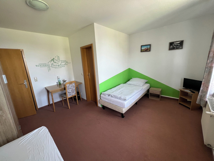 Bedroom 15