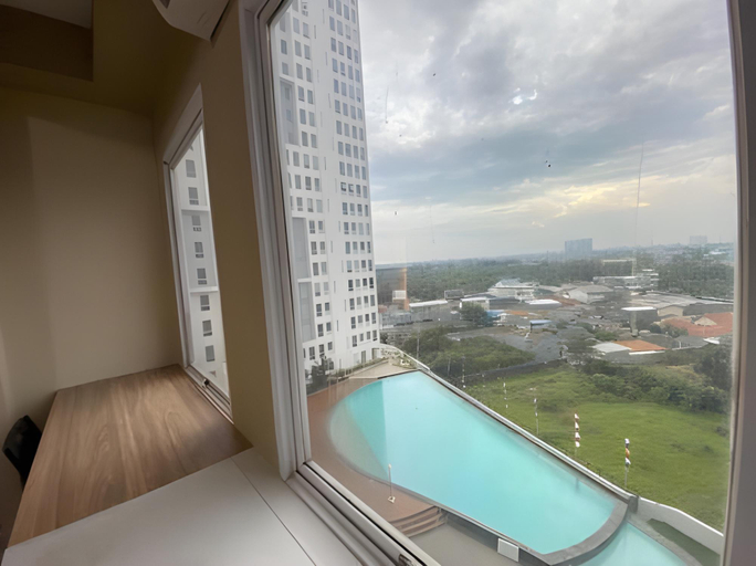 Public Area 2, Capital O 93490 Yubi Room Patraland, Bekasi