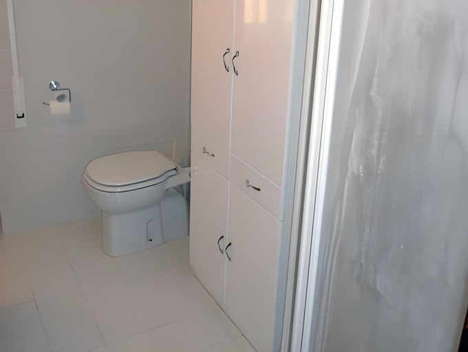 Bathroom 5, Le Terrazze del Vaticano, Rome