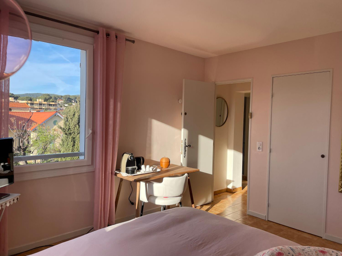Others 4, Chambre emplacement ideal, Var