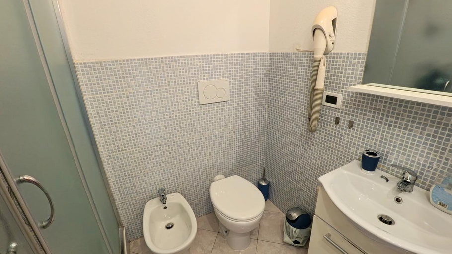 Bathroom 2, Appartamento Luca e Giulia, La Spezia