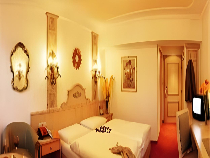 Bedroom 3, Superior Hotel Tirolerhof - Zell am See, Zell am See