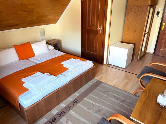 3, Kantas Panzio Tihany, Balatonfüred