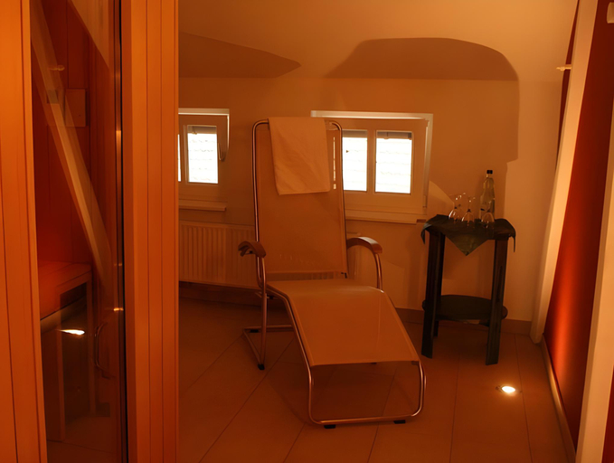 Bedroom 2, LandHotel Lonskrug, Holzminden