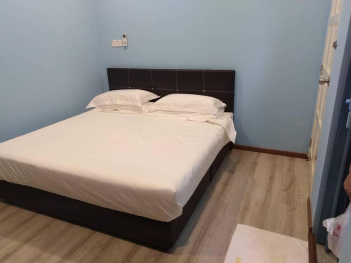 Bedroom 2, I Love U BnB, Semporna