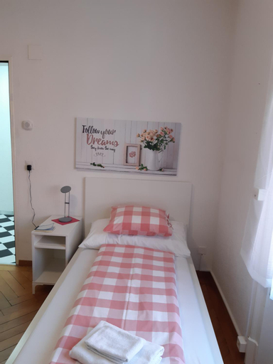 Bedroom 14