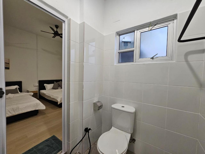 4, Summer Home 15 Georgetown Adventist, Penang Island
