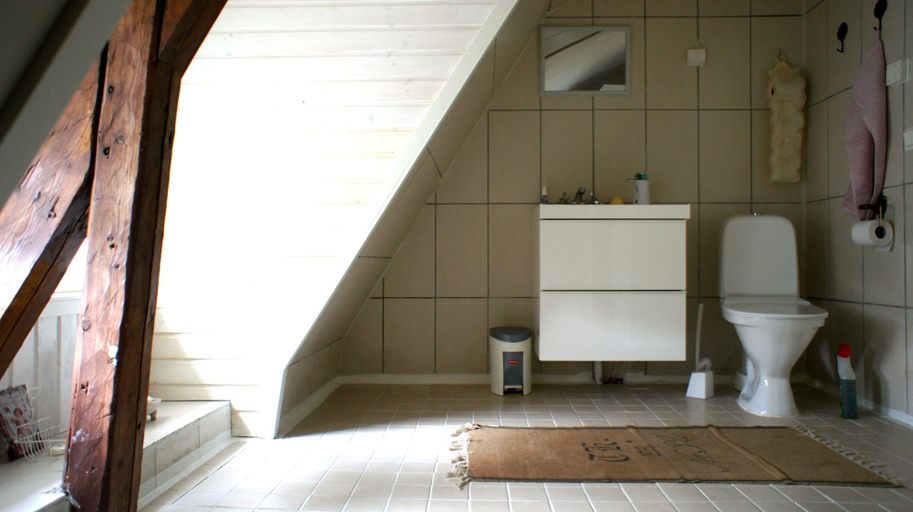 Bathroom 3, Pehtoorin kammarit, Pirkanmaa