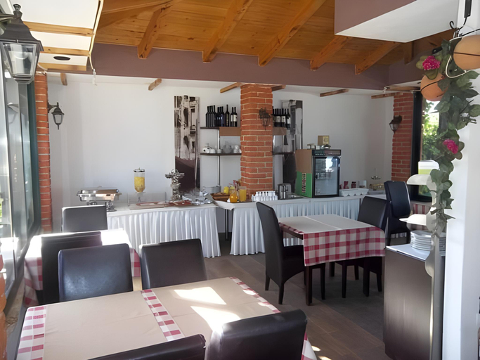 Food & Drinks 5, Beach Hotel Bozikovina, Podstrana
