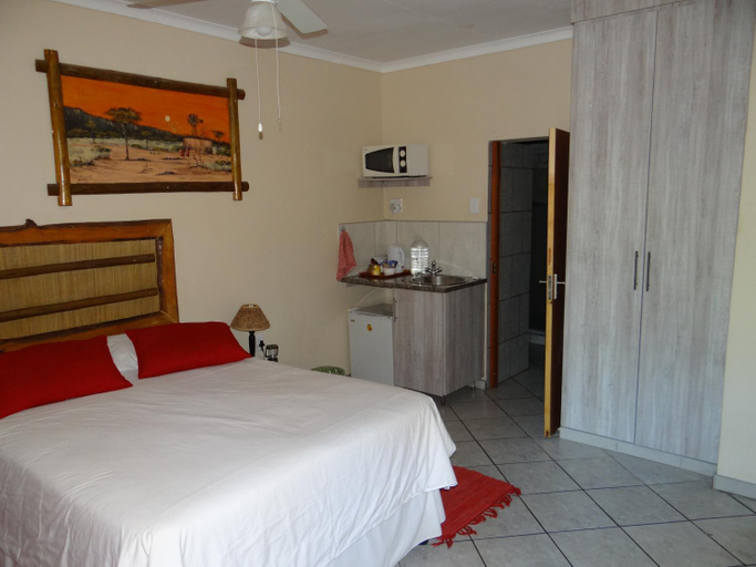 Bedroom 2, Lephalale Guest House, Waterberg