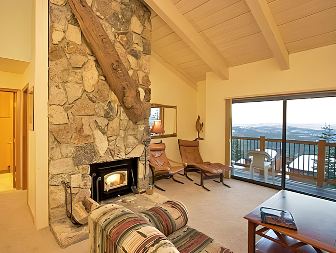 Interior view 5, Timber Ridge Resort by 101 Great Escapes, Mono