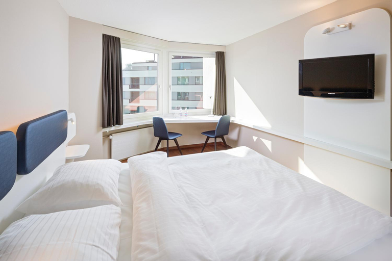 Bedroom 18