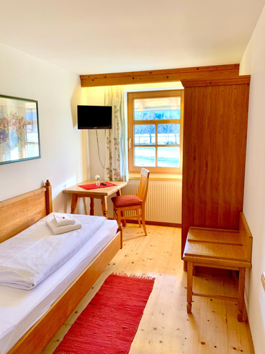 Others 5, Gutshof zum Schluxen, Reutte