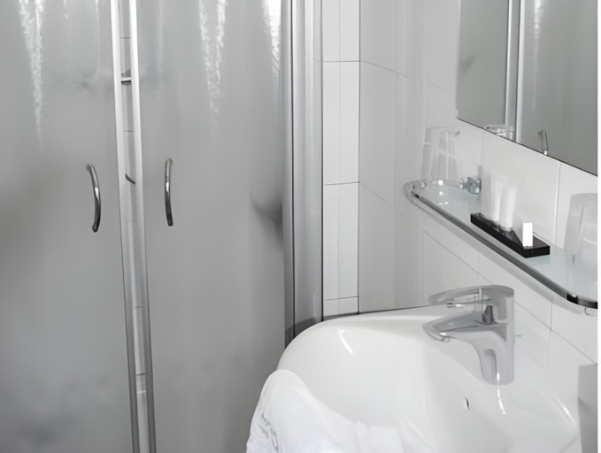 Bathroom 3, 't Streefkerkse Huis, Veere