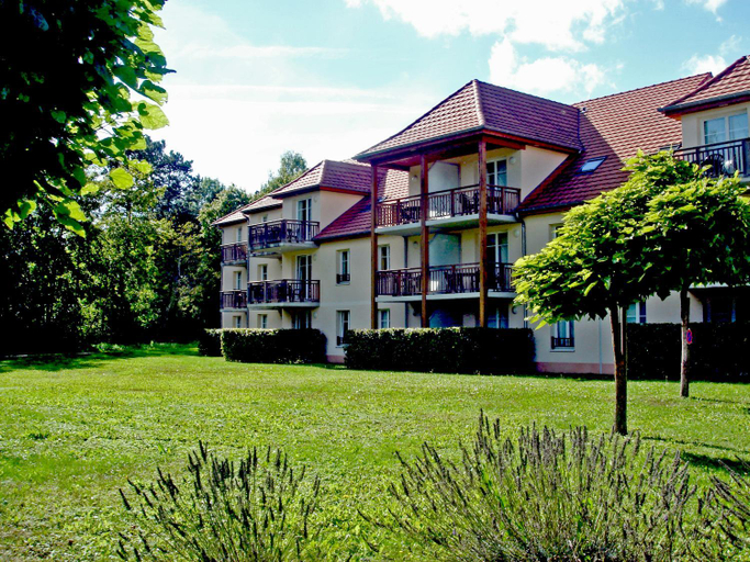 Exterior 5