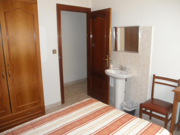 Others 5, Hostal Los Andes, Madrid