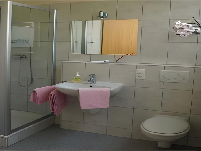 Bedroom, Econo Motel Goelzer, Rhein-Hunsrück-Kreis
