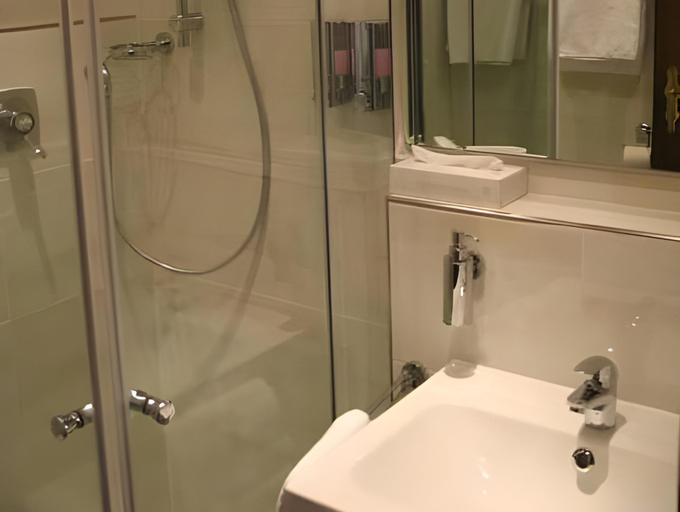 Bathroom 3, Schwaben Resort Ebnisee, Rems-Murr-Kreis